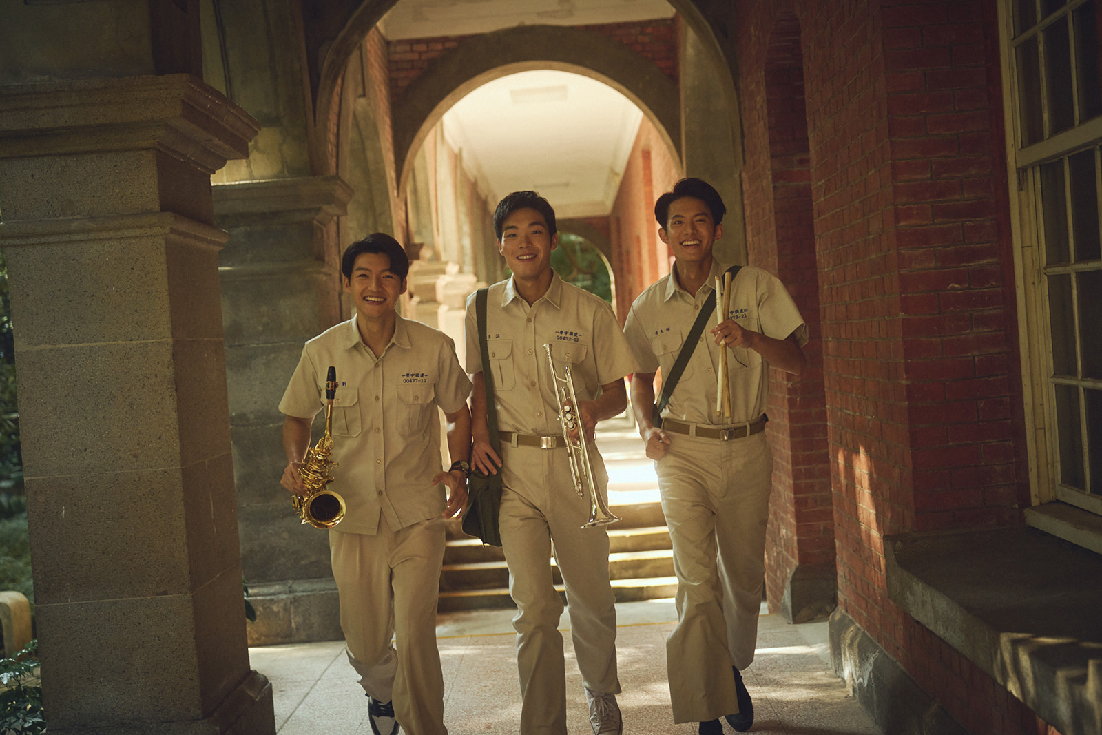 《進行曲》影評：2025台灣校園電影下半場、青春片的儀式感