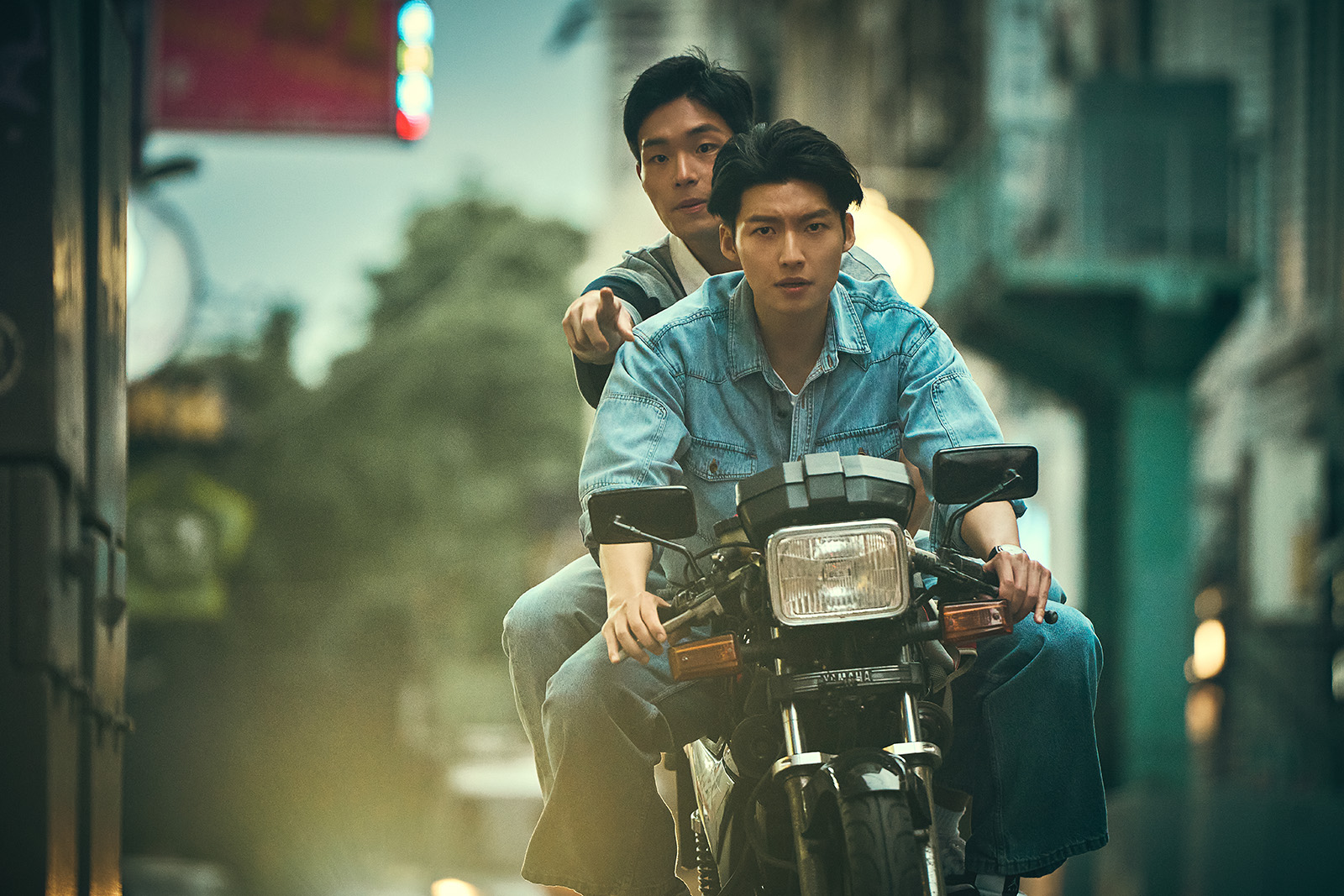 《進行曲》影評：2025台灣校園電影下半場、青春片的儀式感