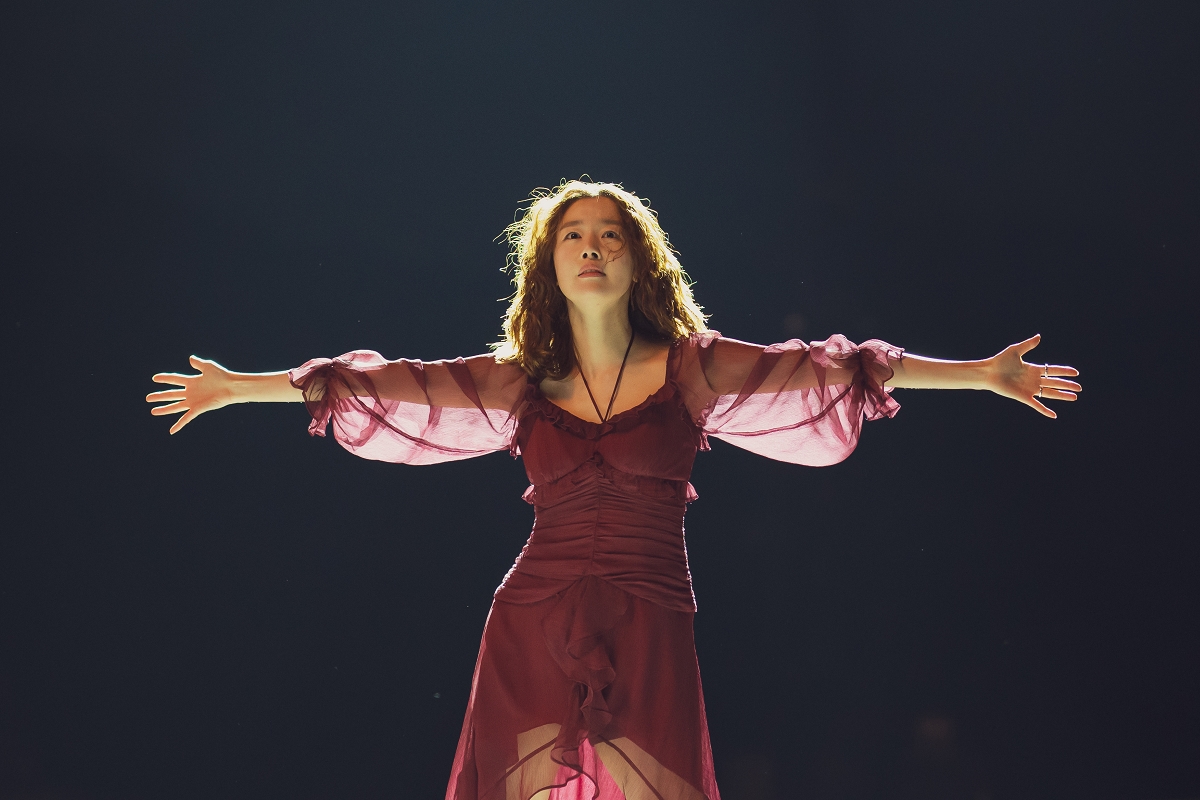 《放飛旅行團》影評：無所不在的車銀優、和令人魂牽夢縈的青春回憶