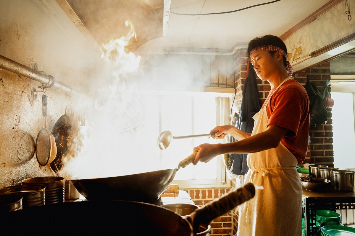 《誰想當老大》影評:黑道動作喜劇電影的韓式炸醬麵口味 《誰想當老大》影評:黑道動作喜劇電影的韓式炸醬麵口味