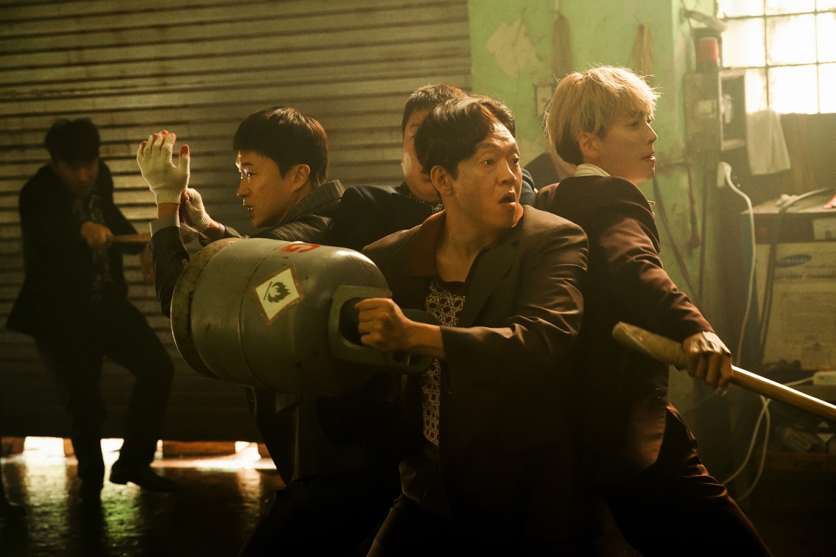 《誰想當老大》影評:黑道動作喜劇電影的韓式炸醬麵口味 《誰想當老大》影評:黑道動作喜劇電影的韓式炸醬麵口味